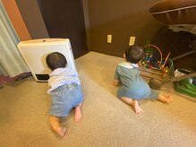 子育てママの整体サロン/施術中のお子様の様子