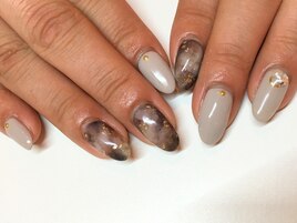 retreat nail