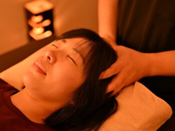 いやしとほぐし 桃谷店の写真/【１番人気/迷ったらこれ！】全身ボディケア+ドライヘッドスパ70分¥4200で頭～足まで全身の血行を促進♪