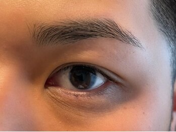 ジーナ(j'ina)の写真/プロにお任せ☆眉毛を整えて、清潔感溢れる自分史上最高の垢抜けへ！お手入れ楽ちん＆毎朝の時短にも◎