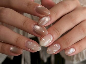 ファミーユネイル(Fameu nail)/mag × holo.