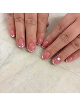 ルチェーレ(Lucere)/ガラスフレンチネイル