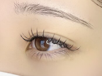 グレイス(grace)の写真/人気No.1【ナチュ盛れ☆フラットラッシュ】最軽量で負担も少なく、着け心地も良いので扱いやすい◎