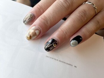 アイネイルズ 梅田店(I nails)の写真/ご新規様オフ無料◎パラジェル取り扱い★トレンドや季節に合わせて指先のお洒落を楽しめる♪[梅田]