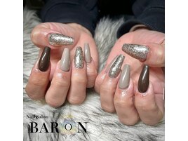 シャンパンゴールド