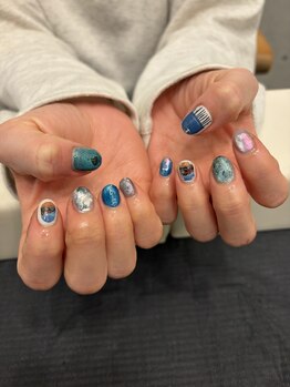 ミテネイルの写真/爪が短いあなたも大丈夫♪シンプル定額もご用意してます！短い爪でもパーツやデザインで素敵なアートに◎