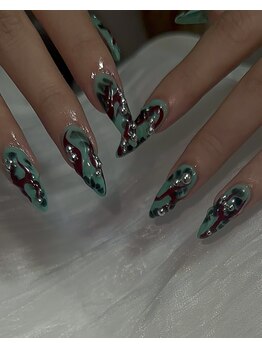 フォックスネイル(fox.nail__)の写真/【北谷でネイルするならfoxnail♪】持ち込みネイルお受けしております！
深づめの方も縦長長さだしok! 