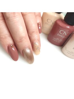 ナチュラネイル(naturanail)/アースカラーで季節感アップ