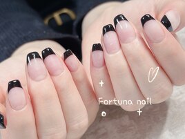 大人シンプル　黒フレンチ