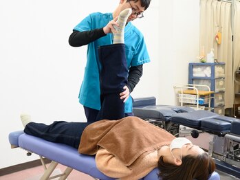 立川わかば整骨院の写真/夕方になると足が重く感じる、そんな毎日のお悩みに！足のむくみ改善コースで、スッキリ軽やかな足に◎