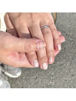 フィオーレ(fiore)/上品可愛いチェックネイル 薄葉