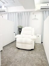 アンジェリック 大阪江坂店(Angelic)/【店内4】リクライニングソファ