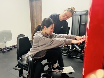 コクア(KOKUA)の写真/あのスポーツ選手が導入の加圧トレ！低負荷×パーソナル！個性豊かなスタッフと楽しくダイエット！