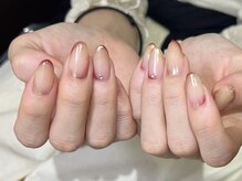 【ネイル】トレンド×上品を両立したデザイン提案