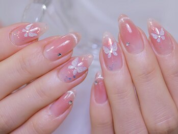チークネイル　蝶々ネイル　春