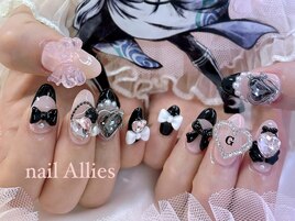 推しイニシャルネイル