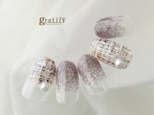 グラティフィー(gratify)/伸びても気にならないツィード柄