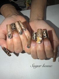 ヒョウ柄ネイル