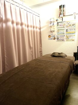 きずな整骨院/オイル/もみほぐしの施術ベッド