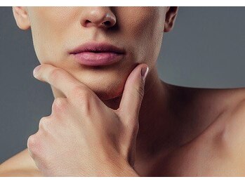 ティアラッシュ(TiALASH)の写真/メンズ脱毛は当たり前の時代！清潔感のある好印象な素肌へ！ヒゲ剃りも楽になるので、朝の時間短縮にも◎
