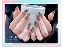トレンドネイルスタジオ(Trend Nail Studio)/黒色のラメグラにパーツ乗せ放題