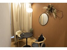 デフィー 梅田茶屋町店の雰囲気（梅田茶屋町の好立地で、落ち着いた店内はキレイな隠れ家♪）