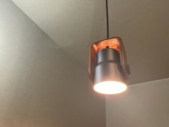 極(Kiwami)/暖色系のライト