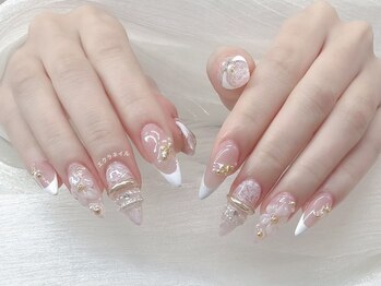 エクラネイル 長堀橋駅前店(Eclat Nail)の写真/持ち込み可能！トレンドのワンホン・韓国ネイルとパーツ＆ストーン付け放題で輝く★