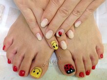 ネイルサロン ビューティーマジック 川口店/ 手足おそろい！ニッコリネイル