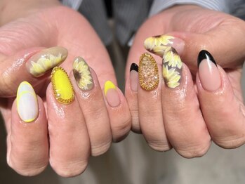 ザラボアングゥ(The Labo ungu)/ひまわりネイル