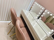 ビューティーフェイス 堺東駅前店の雰囲気（施術後はメイクルームでお化粧直しOK◎その場でメイクノリを実感）