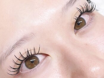 シュエール(Chuaile)の写真/業界注目の新技術《&healthy》で大人可愛い目元を演出★フラットラッシュ/バインドロック装着可♪