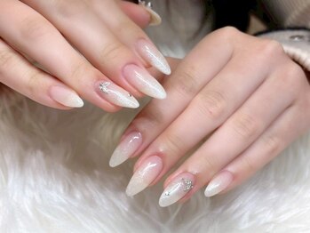 リベレ(LIBELLE)の写真/【長さ出し追加は1本から可能☆】長さがほしい方,折れてしまった方,形を綺麗にしたい方に選ばれています♪ 