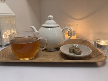 ミー(miii)/施術後の無農薬ハーブティー