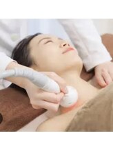 ラルミエール 緑店はなれ(la lumiere)/ヘッドスパ付き首しわ改善コース