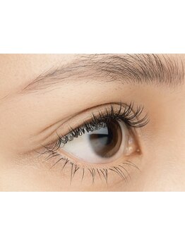 ナチュラル上品な目元にしたい