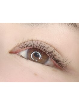 ナチュラル上品な目元にしたい