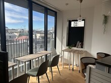オハナアンド 都立大学駅前店(Ohana&)の雰囲気（施術後は併設のカフェでお粥やハーブティーをお楽しみ頂けます）
