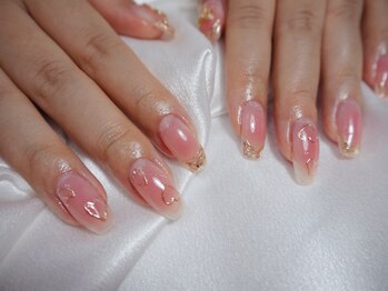 リュール(Lueur)の写真/【ワンカラー・ラメグラデーション】シンプルでも周囲から目を惹くきらめくお爪◇ハンドケア/オフのみもOK!