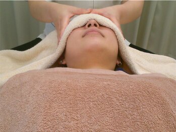 リラクゼーションサロン トップス(TOPS)の写真/【完全個室】超隠れ家プライベートサロン!デスクワークや、立ち仕事等からくる蓄積疲労を根本改善◎