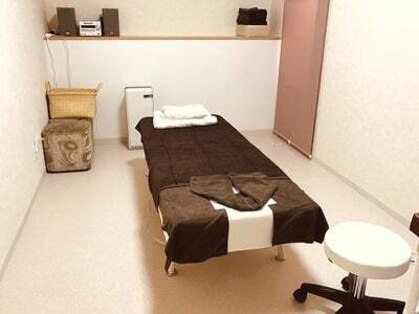 【女性専用完全個室】ひまわり鍼灸治療院 肩こり/腰痛/姿勢改善/美容鍼の写真