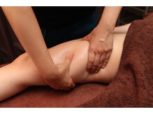 リバティ 薬院店 リンパケアマッサージ(Liberty)/＜太もも＞