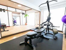 ジーフォージム(G-4GYM)の雰囲気（本格的な機器）