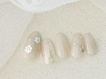 リベレ(LIBELLE)/ホロフラワー/グレージュラメ