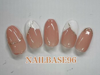 変形白フレンチネイル