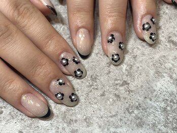コラット シグネチャー(KORAT signature)/フラワーネイル