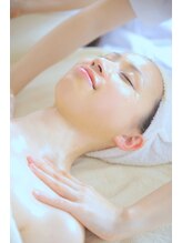 エールエステティックサロン/【デコルテマッサージ】