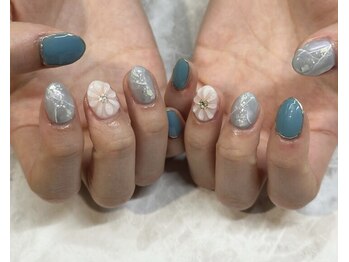 パーミル アイ アンド ネイル クマモト(permille ‰ eye&nail Kumamoto)/お花ネイル