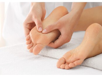 ルリアン骨盤小顔整体院 横浜/足つぼ