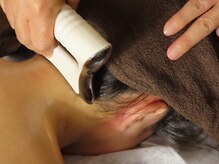 ブーラン(BULAN)/首の付け根をほぐす